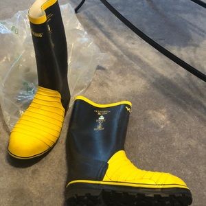 Viking Men’s Steak toed Electrician Boots